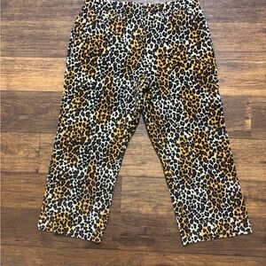 Larry Levine petite women’s stretch crop corduroy cheetah print pants